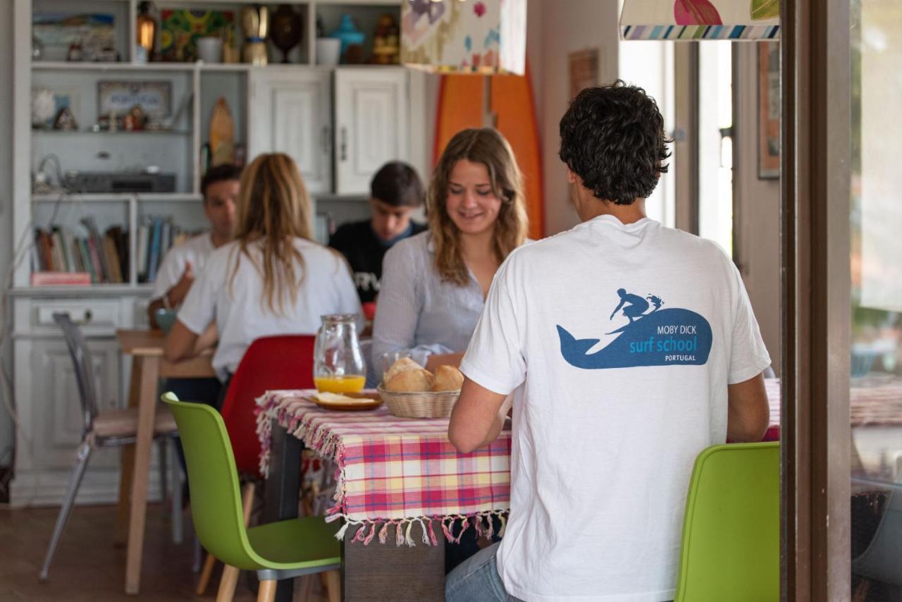 Moby Dick Lodge Malveira da Serra Buitenkant foto