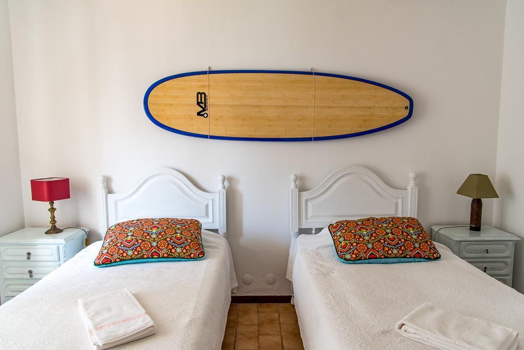 Moby Dick Lodge Malveira da Serra Buitenkant foto